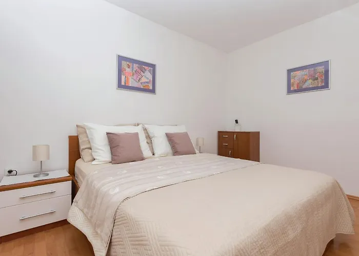 Sweetest Thing Apartment *