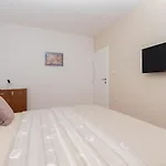 Sweetest Thing Makarska